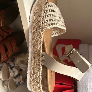 Soda pop tan sandals size 10